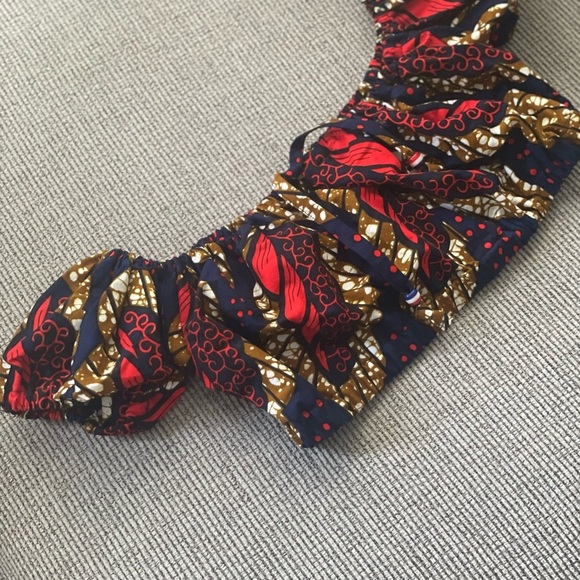 Brand new handmade crop top - Picture 3 of 4